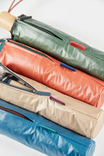 Carregar imagem no visualizador da galeria, Paraguas Ezpeleta 10437 Plegable Liso Brillante - Abre-Cierra Automático Antiviento