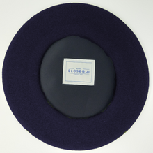 Load image into Gallery viewer, Basque beret Elosegui Exposición fina 100% merino wool without sweatband satin lining