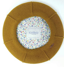 Charger l&#39;image dans la galerie, Elosegui Béret Basque pour femme modèle Borobil avec doublure 100% laine mérinos avec décoration symbole
