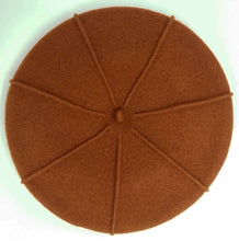 Charger l&#39;image dans la galerie, Elosegui Béret Basque pour femme modèle Borobil avec doublure 100% laine mérinos avec décoration symbole