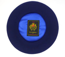 Load image into Gallery viewer, Basque beret Elosegui Exposición fina 100% merino wool without sweatband satin lining
