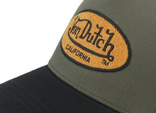 Cargar imagen en el visor de la galería, Gorra trucker parche oval Terry Von Dutch