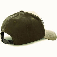 Cargar imagen en el visor de la galería, Gorra Trucker cerrada Von Dutch beige