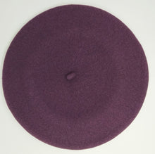 Load image into Gallery viewer, Elosegui Basque beret for women model Dame 100% Merino wool unlined