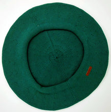 Charger l&#39;image dans la galerie, Elosegui Béret Basque pour femme modèle Borobil avec doublure 100% laine mérinos avec décoration symbole