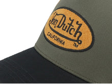 Laden Sie das Bild in den Galerie-Viewer, Gorra trucker parche oval Terry Von Dutch