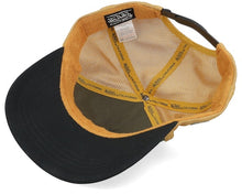 Laden Sie das Bild in den Galerie-Viewer, Gorra trucker parche oval Terry Von Dutch