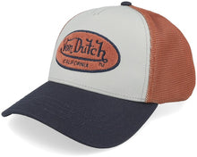 Laden Sie das Bild in den Galerie-Viewer, Gorra trucker parche oval Terry Von Dutch