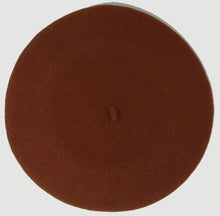 Load image into Gallery viewer, Elosegui Basque beret for women model Dame 100% Merino wool unlined