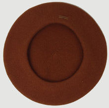 Load image into Gallery viewer, Elosegui Basque beret for women model Dame 100% Merino wool unlined