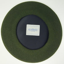 Load image into Gallery viewer, Basque beret Elosegui Exposición fina 100% merino wool without sweatband satin lining